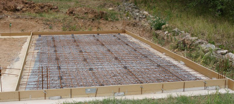Pose du coffrage pour dalle béton